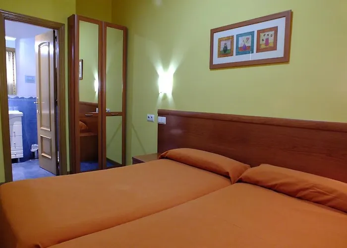 Hostal Los Claveles Torrejón de Ardoz